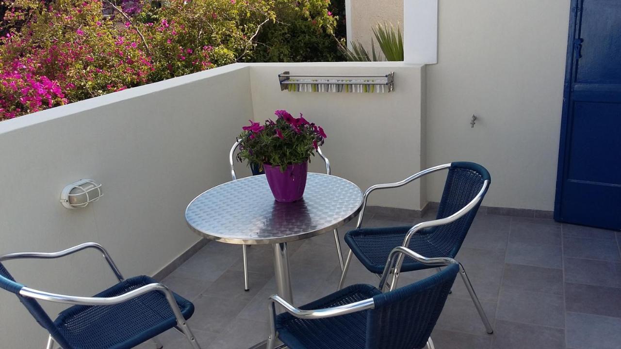 5bedroom villa in perissa beach Exteriör bild